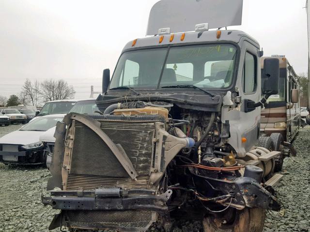 1FUJGECK29LAH9930 - 2009 FREIGHTLINER CASCADIA 1 WHITE photo 2