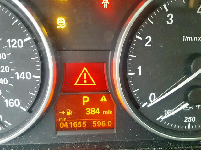 WBAVM5C58FVV94571 - 2015 BMW X1 XDRIVE3 WHITE photo 8