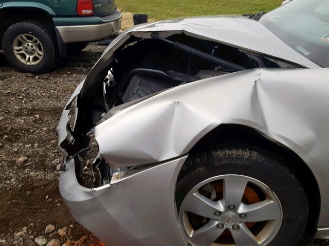 2G2WP552481114987 - 2008 PONTIAC GRAND PRIX SILVER photo 9
