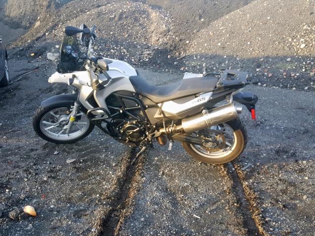 WB1022800BZW91522 - 2011 BMW F650 GS GRAY photo 9