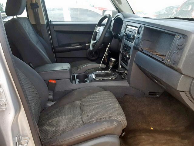 1J8HH48K18C184991 - 2008 JEEP COMMANDER SILVER photo 5