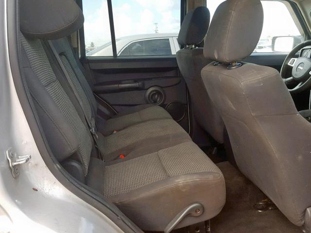 1J8HH48K18C184991 - 2008 JEEP COMMANDER SILVER photo 6