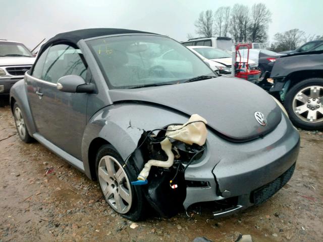 3VWPF31Y76M311558 - 2006 VOLKSWAGEN NEW BEETLE ნაცრისფერი ფოტო 1