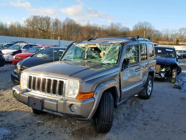 1J8HG58N76C302624 - 2006 JEEP COMMANDER GOLD photo 2
