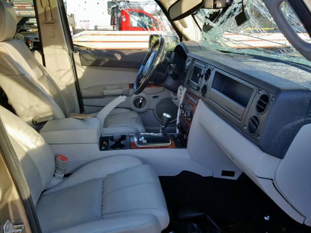1J8HG58N76C302624 - 2006 JEEP COMMANDER GOLD photo 5