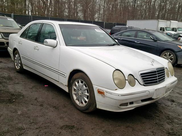 WDBJF65J8YB042518 - 2000 MERCEDES-BENZ E 320 WHITE photo 1