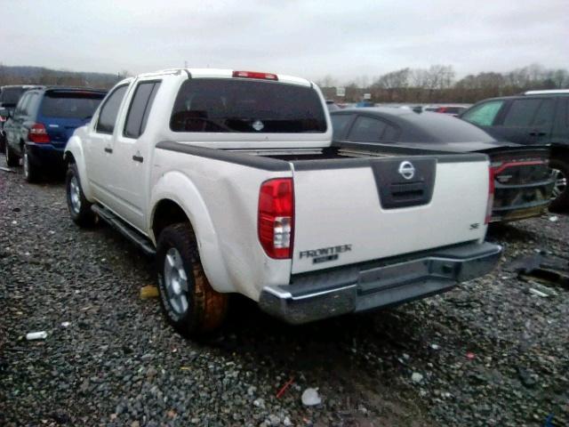 1N6AD07U87C403277 - 2007 NISSAN FRONTIER C WHITE photo 3