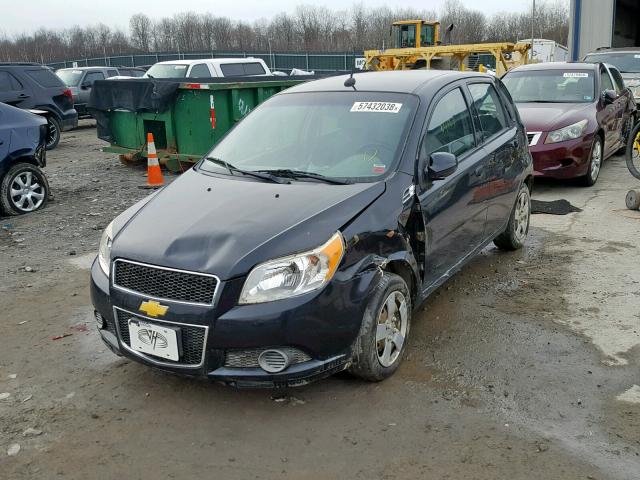 KL1TD6DEXAB083251 - 2010 CHEVROLET AVEO LS BLACK photo 2