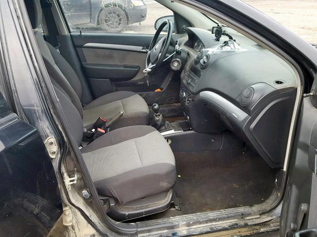 KL1TD6DEXAB083251 - 2010 CHEVROLET AVEO LS BLACK photo 5