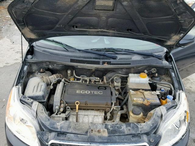 KL1TD6DEXAB083251 - 2010 CHEVROLET AVEO LS BLACK photo 7