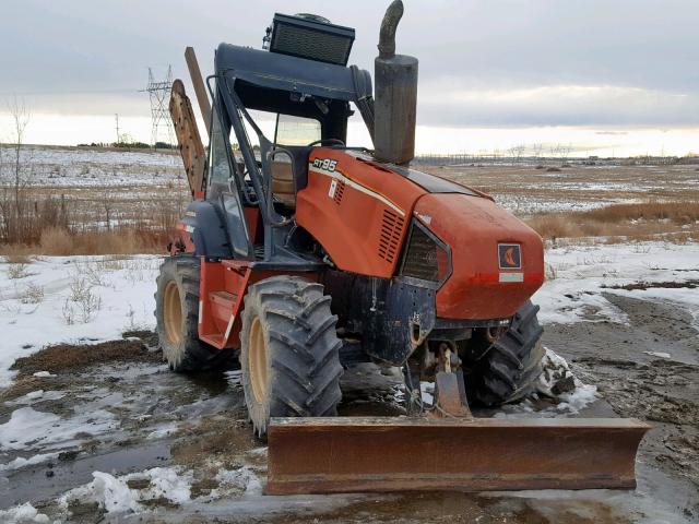 1NDUSTEQU1P - 2004 DITCH WITCH TRENCHER RED photo 1
