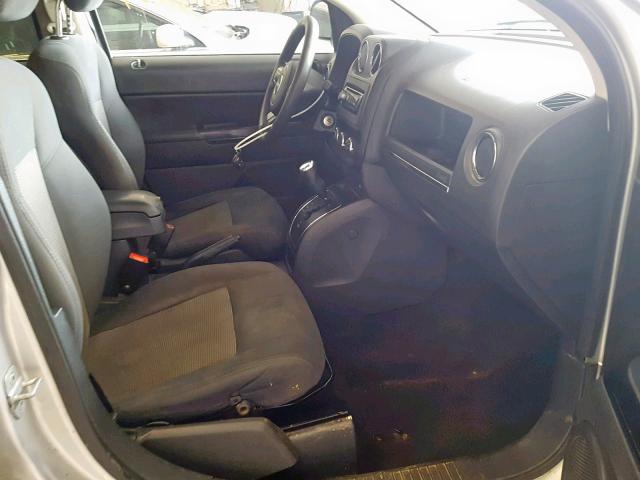 1J4NT1FB0BD260013 - 2011 JEEP COMPASS SP 银色 照片 5