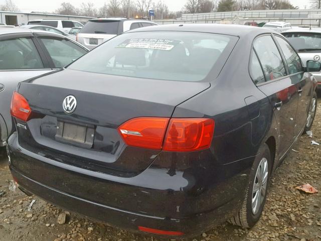 3VW2K7AJXDM405494 - 2013 VOLKSWAGEN JETTA BASE BLACK photo 4