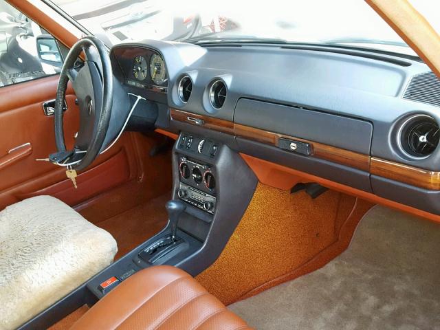 WBD12312312210215 - 1981 MERCEDES-BENZ 240D TAN photo 5