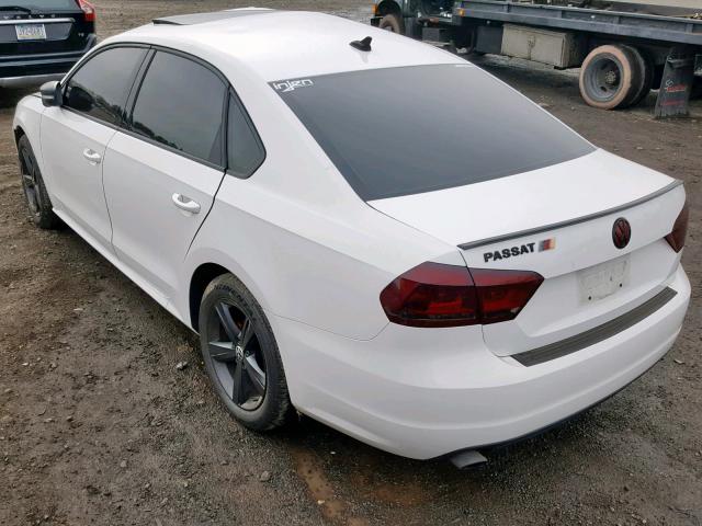 1VWBH7A33DC028105 - 2013 VOLKSWAGEN PASSAT SE WHITE photo 3