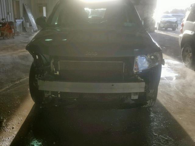 1J4NF1FB8BD249333 - 2011 JEEP COMPASS SP 灰色 照片 9