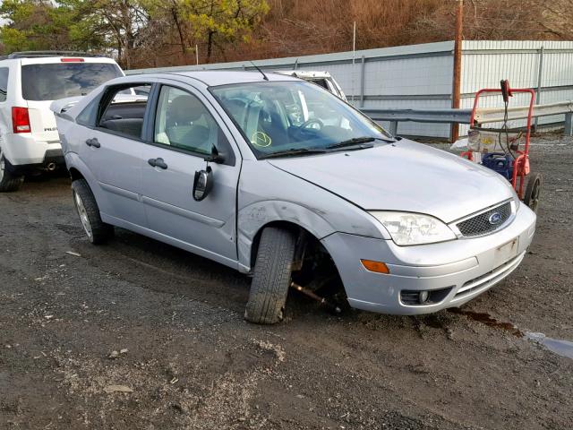 1FAHP34N37W318021 - 2007 FORD FOCUS ZX4 SILVER photo 1