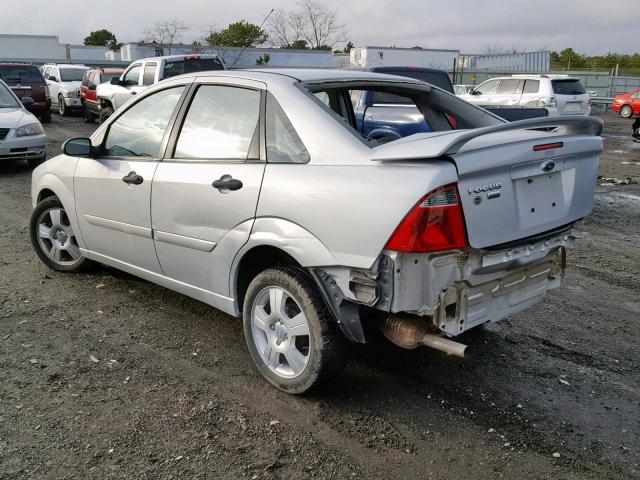 1FAHP34N37W318021 - 2007 FORD FOCUS ZX4 SILVER photo 3