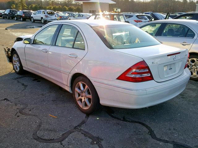 WDBRF92H47F862365 - 2007 MERCEDES-BENZ C 280 4MAT WHITE photo 3