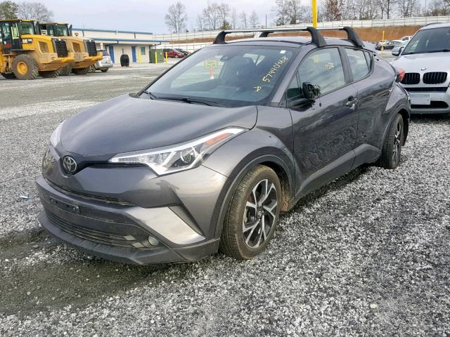 NMTKHMBX1JR005000 - 2018 TOYOTA C-HR XLE GRAY photo 2