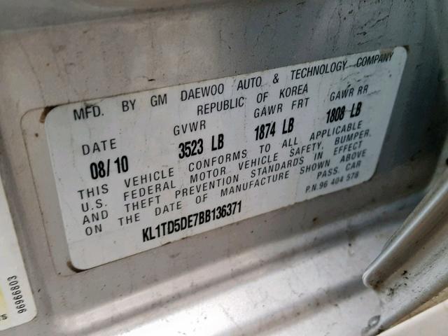 KL1TD5DE7BB136371 - 2011 CHEVROLET AVEO LS SILVER photo 10