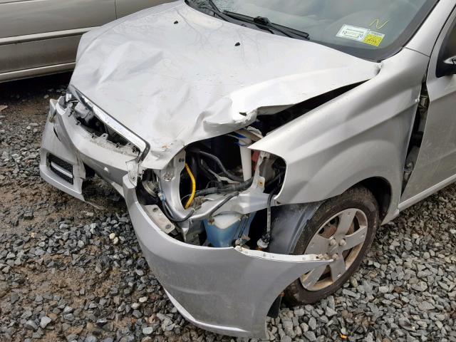 KL1TD5DE7BB136371 - 2011 CHEVROLET AVEO LS SILVER photo 9