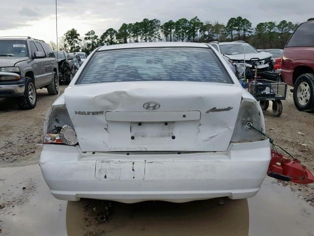 KMHCG45C75U583665 - 2005 HYUNDAI ACCENT GL WHITE photo 9