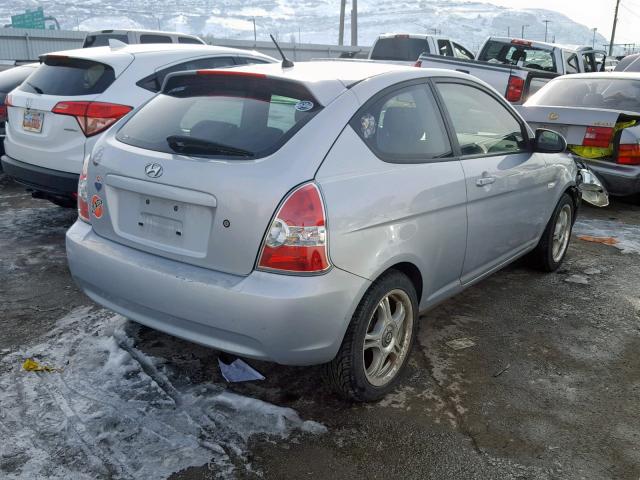 KMHCN36C07U038568 - 2007 HYUNDAI ACCENT SE SILVER photo 4