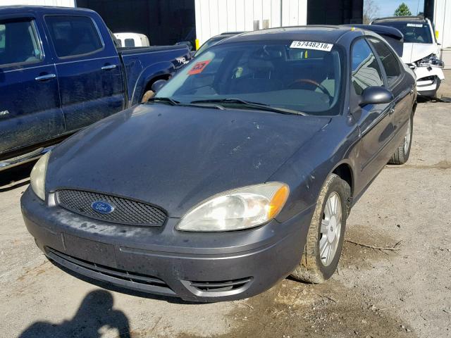 1FAHP56S65A211411 - 2005 FORD TAURUS SEL GRAY photo 2