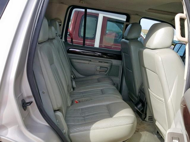 5LMEU78H23ZJ48687 - 2003 LINCOLN AVIATOR 银色 照片 6