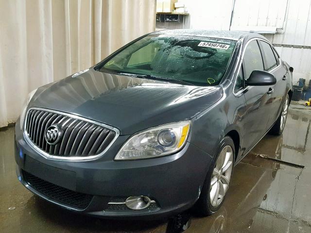 1G4PS5SK4D4231899 - 2013 BUICK VERANO GRAY photo 2