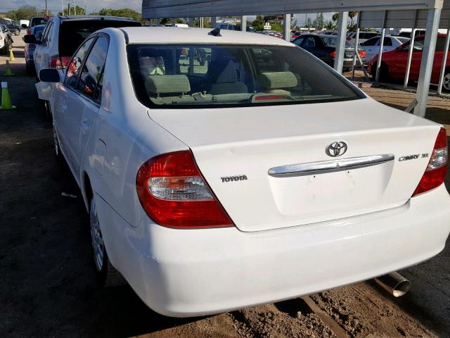 4T1BE32K92U054317 - 2002 TOYOTA CAMRY LE თეთრი ფოტო 9