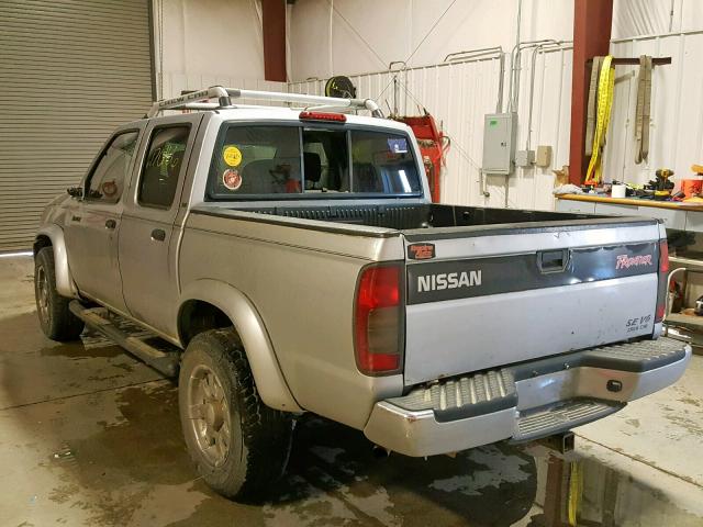 1N6ED27Y6YC371091 - 2000 NISSAN FRONTIER C SILVER photo 3