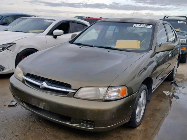 1N4DL01D8WC145357 - 1998 NISSAN ALTIMA XE GREEN photo 2