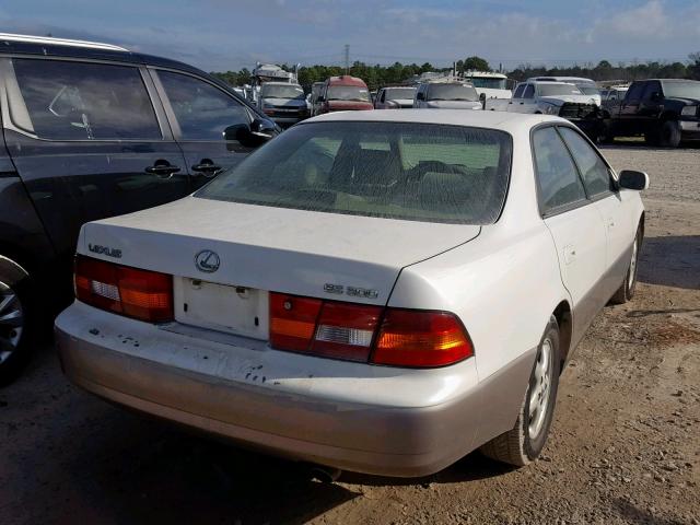 JT8BF28G5X0173087 - 1999 LEXUS ES 300 WHITE photo 4