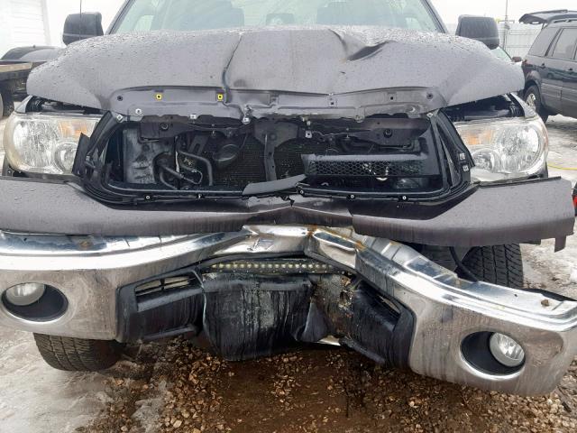 5TFDM5F19CX029432 - 2012 TOYOTA TUNDRA CRE GRAY photo 9