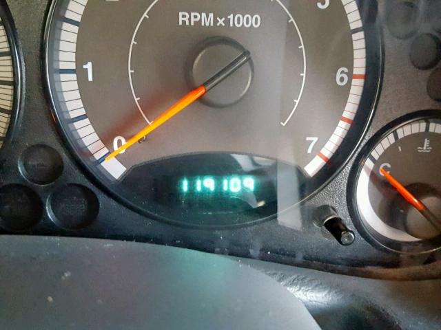 1J4GL38K15W684603 - 2005 JEEP LIBERTY RE BLACK photo 8