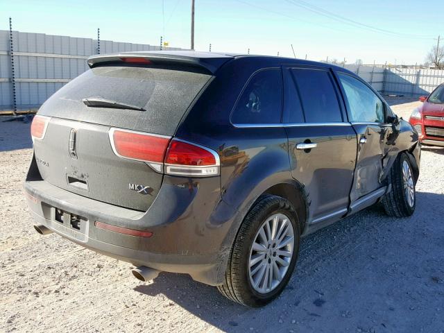 2LMDJ6JK9DBL40060 - 2013 LINCOLN MKX BLACK photo 4