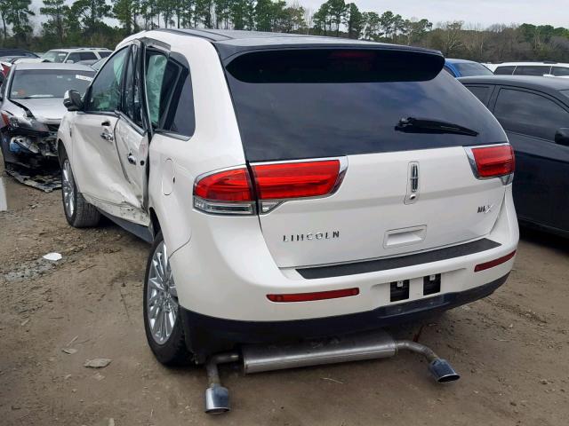 2LMDJ6JK3EBL20372 - 2014 LINCOLN MKX WHITE photo 3