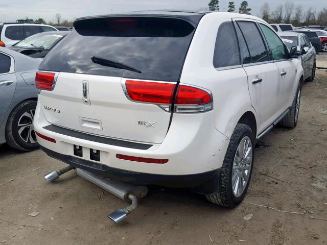 2LMDJ6JK3EBL20372 - 2014 LINCOLN MKX WHITE photo 4