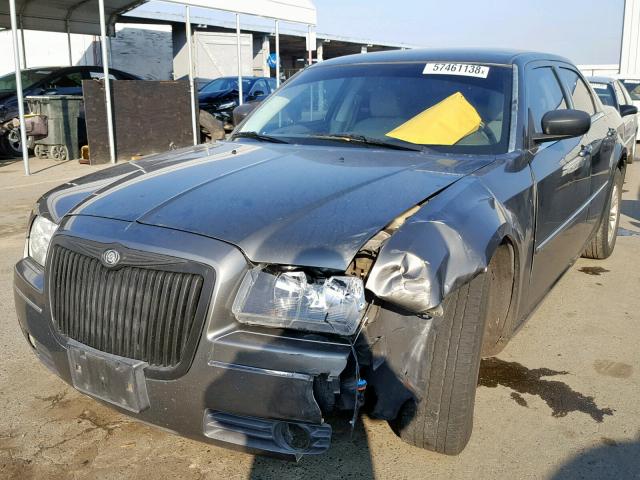 2C3LA53V29H572005 - 2009 CHRYSLER 300 TOURIN CHARCOAL photo 2