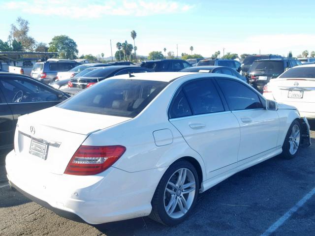 WDDGF4HB1DR275345 - 2013 MERCEDES-BENZ C 250 WHITE photo 4