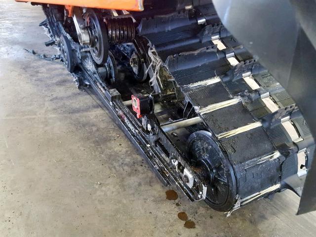 2BPSUXFE6FV000308 - 2015 SKI DOO RENEGADE ORANGE photo 15