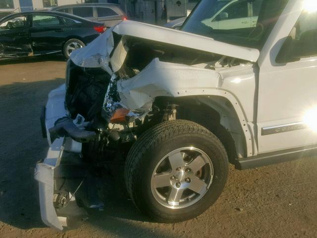 1J4RH4GK2AC137434 - 2010 JEEP COMMANDER WHITE photo 9