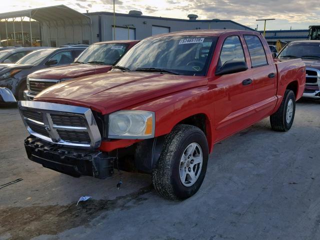 1D7HW48N15S269246 - 2005 DODGE DAKOTA QUA RED photo 2