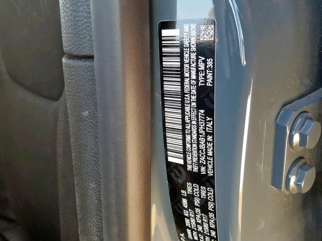 ZACCJBAB1JPH37774 - 2018 JEEP RENEGADE S ნაცრისფერი ფოტო 10