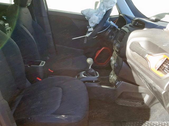 ZACCJBAB1JPH37774 - 2018 JEEP RENEGADE S ნაცრისფერი ფოტო 5