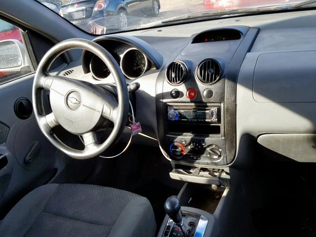 KL1TD526X5B382783 - 2005 CHEVROLET AVEO BASE Gümüş foto 9