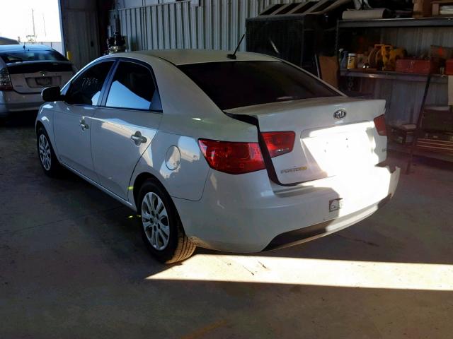 KNAFU4A25B5445293 - 2011 KIA FORTE EX WHITE photo 3