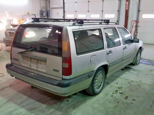 YV1LW5506R2048826 - 1994 VOLVO 850 SILVER photo 4